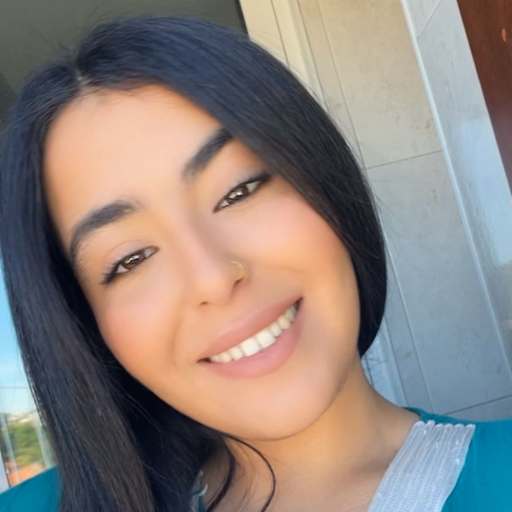 Profile image for pet sitter Inès