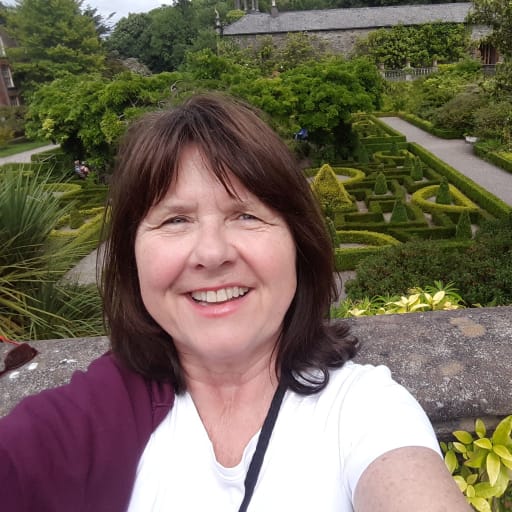 Profile image for pet sitter Linda Patricia