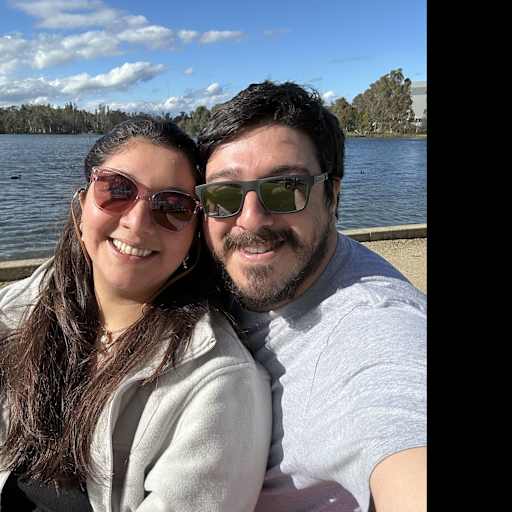 Profile image for pet sitters Catalina & Gabriel