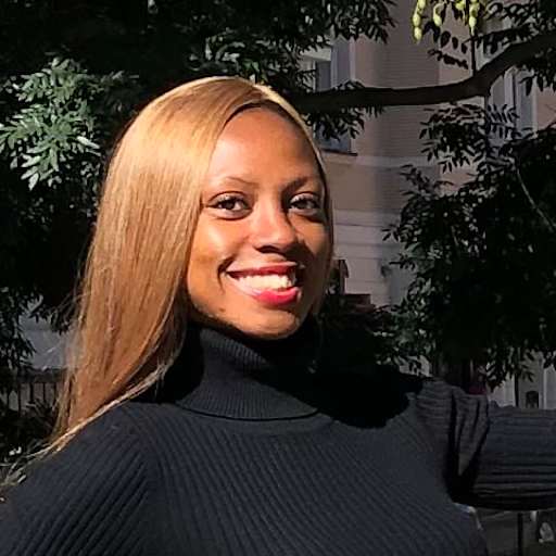 Profile image for pet sitter Amina