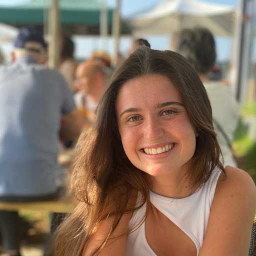 Profile image for pet sitter Elena