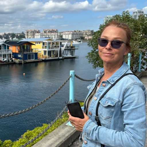 Profile image for pet sitter Mia