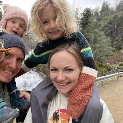 Profile image for pet sitters Josiah & Melyndee