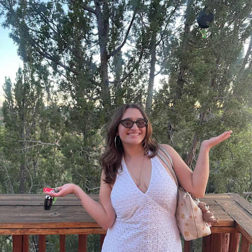 Profile image for pet sitter Elizabeth