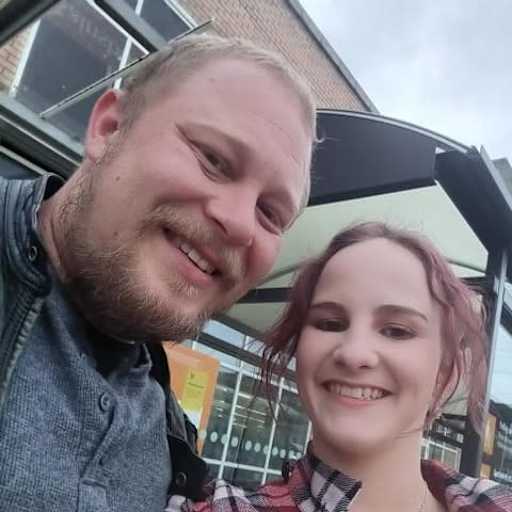 Profile image for pet sitters Sophie & Jordan