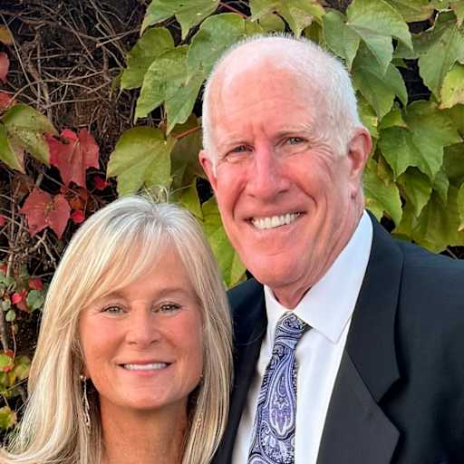 Profile image for pet sitters Melissa & Daniel