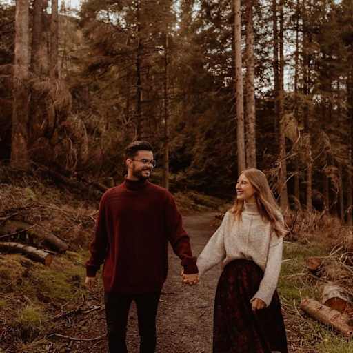 Profile image for pet sitters Cally & Cameron 