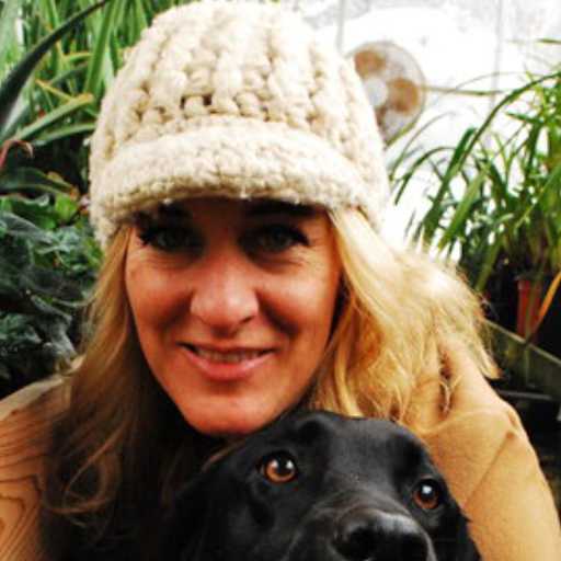 Profile image for pet sitters Lisa & Richard