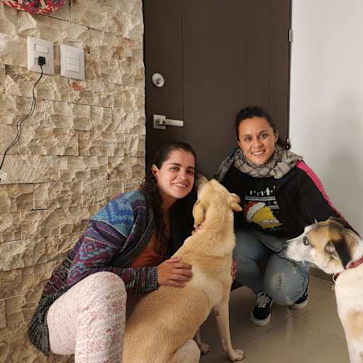 Profile image for pet sitters Jessica & Lucía 