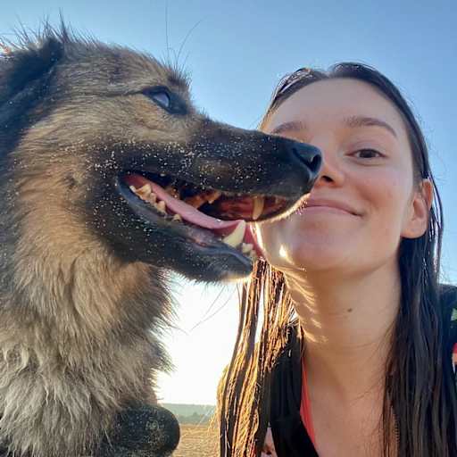 Profile image for pet sitter Anthéa