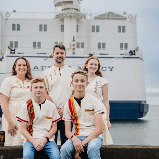 Profile image for pet sitters Dan, Rachel and family & Rachel
