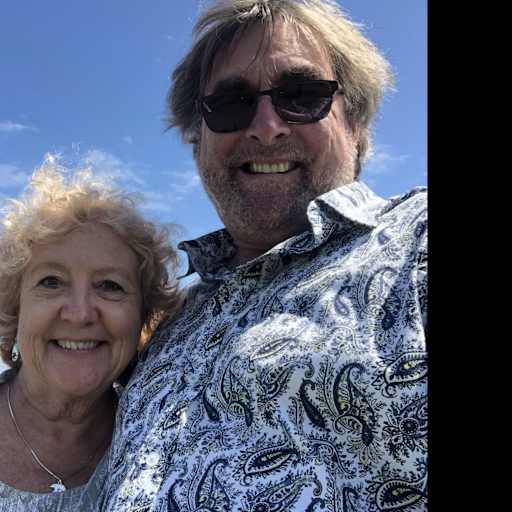 Profile image for pet sitters luther & Margie