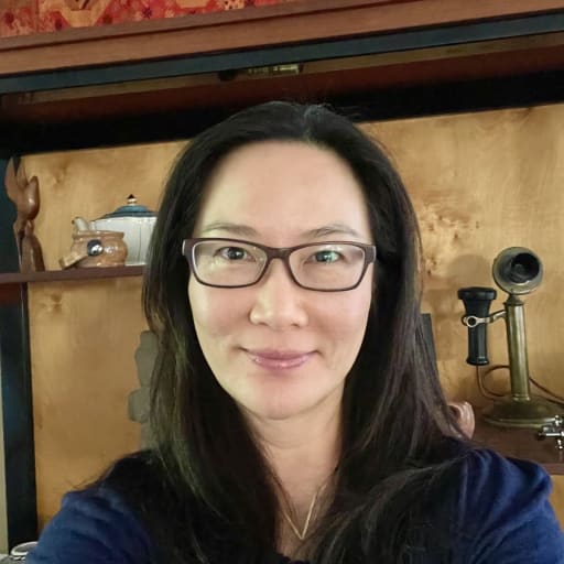 Profile image for pet sitter Vivian