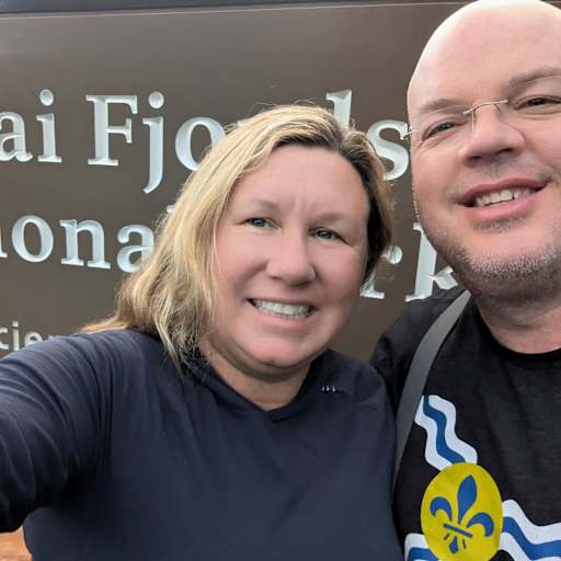 Profile image for pet sitters Diana & Kaeley 