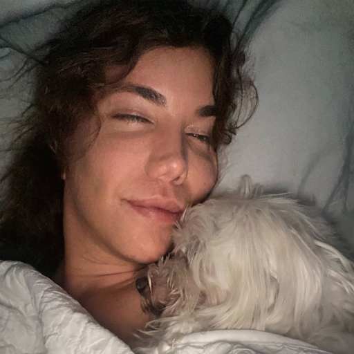 Profile image for pet sitter rafaela