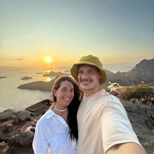 Profile image for pet sitters Jimena & Jose Ignacio
