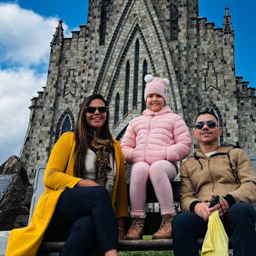 Profile image for pet sitters Daiane & Adriano