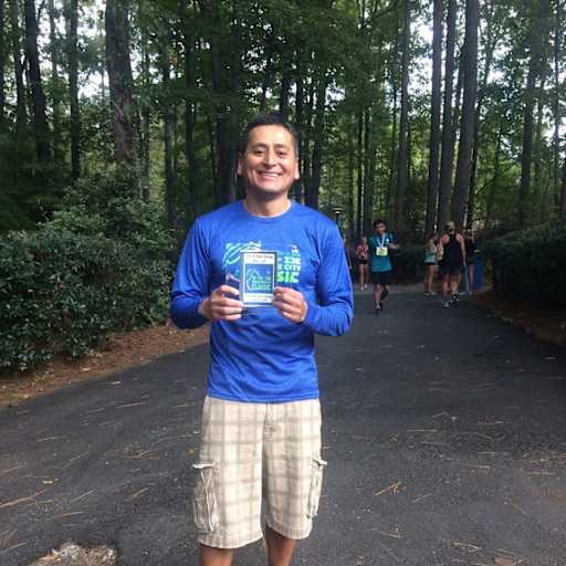 Profile image for pet sitter Luis