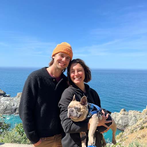 Profile image for pet sitters Megan & Weston