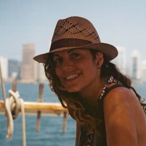 Profile image for pet sitter samantha