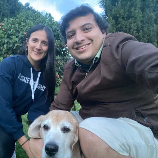 Profile image for pet sitters Cristina & Jhonatan