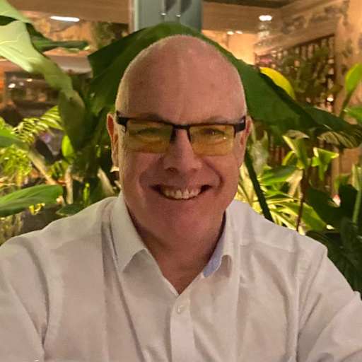 Profile image for pet sitters Aogan & Julie