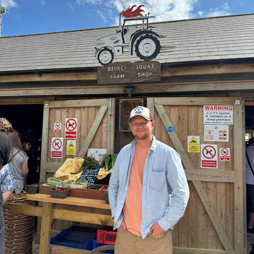 Profile image for pet sitter Yan