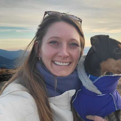 Profile image for pet sitter Carlay
