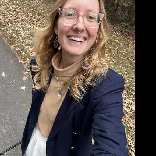 Profile image for pet sitter Dominique