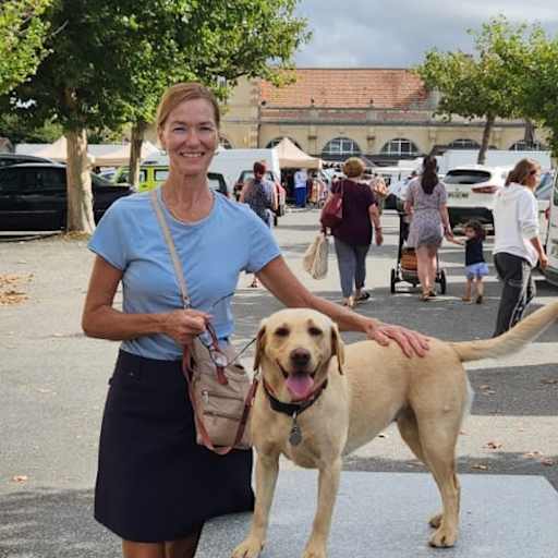 Profile image for pet sitter Alida