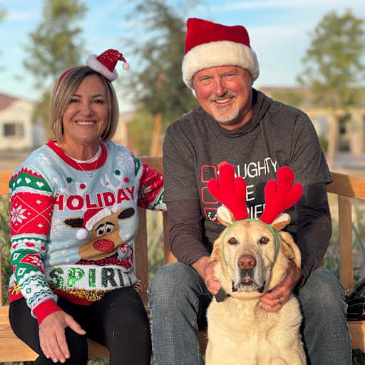 Profile image for pet sitters Peggy & Kris