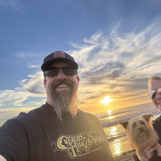 Profile image for pet sitters Trish & Scot