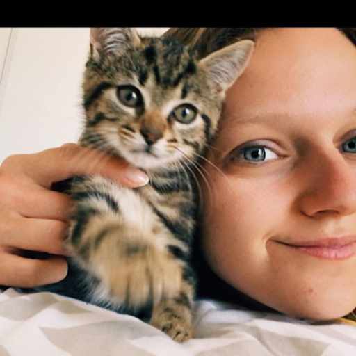 Profile image for pet sitter Elodie