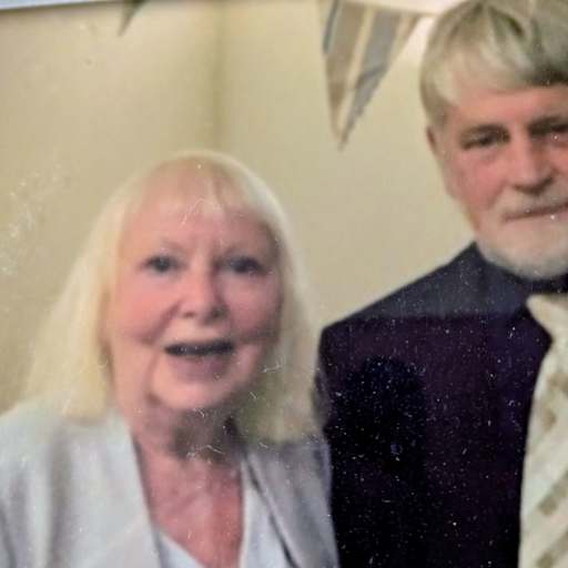 Profile image for pet sitters KAREN & David