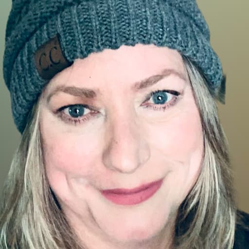 Profile image for pet sitter Jennifer