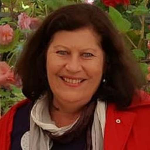 Profile image for pet sitter Gervaise