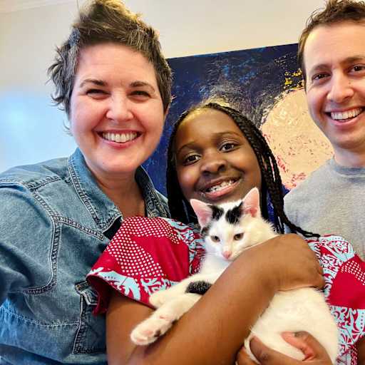 Profile image for pet sitters Erin & Daughter Zo & Nattan