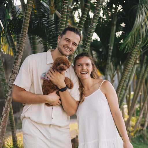 Profile image for pet sitters Andri & Anja