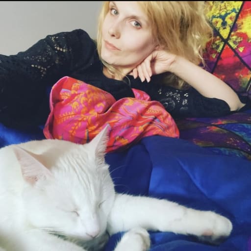 Profile image for pet sitters Samantha Rose & James Michael