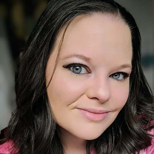 Profile image for pet sitters Amanda & Jonathan