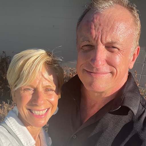 Profile image for pet sitters Gloria & Ricky