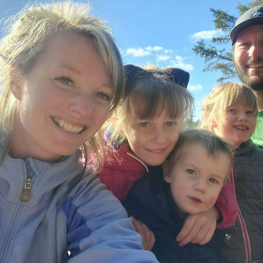 Profile image for pet sitters Amy & Sam