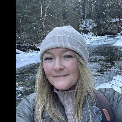 Profile image for pet sitter Lauren