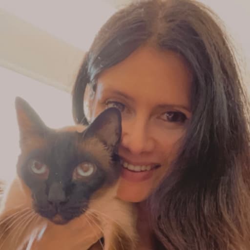 Profile image for pet sitter jennifer