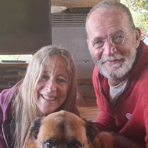 Profile image for pet sitters Marian & Pablo