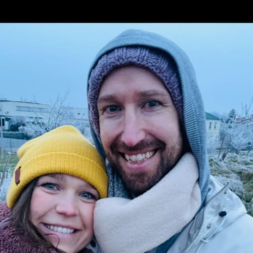 Profile image for pet sitters Nina & Simon