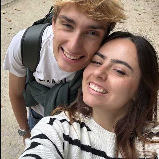 Profile image for pet sitters Carla & Alexandre