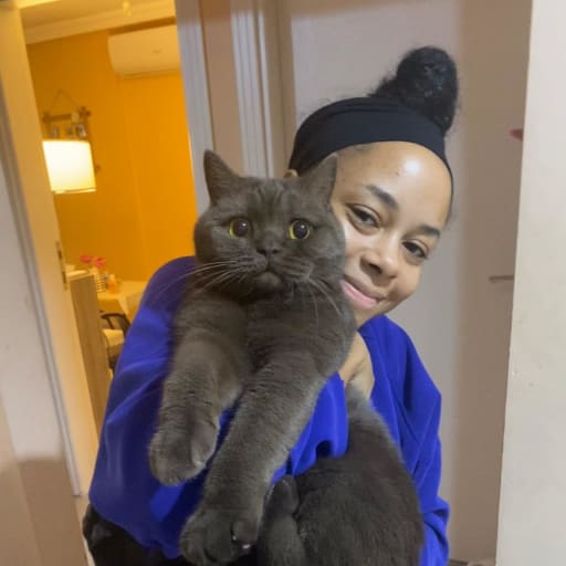 Profile image for pet sitter Consuwella