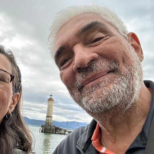 Profile image for pet sitters Jose & Azalia