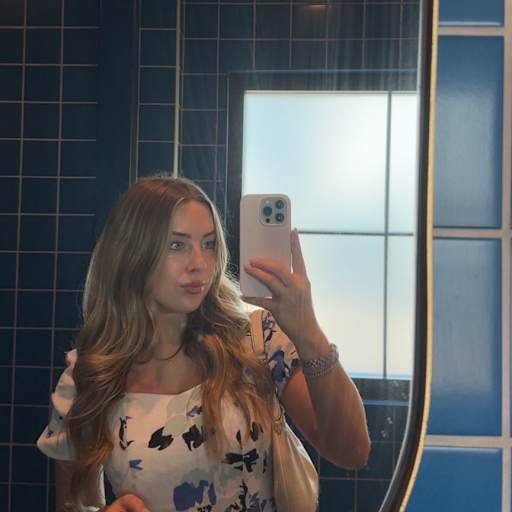 Profile image for pet sitter Cecilia